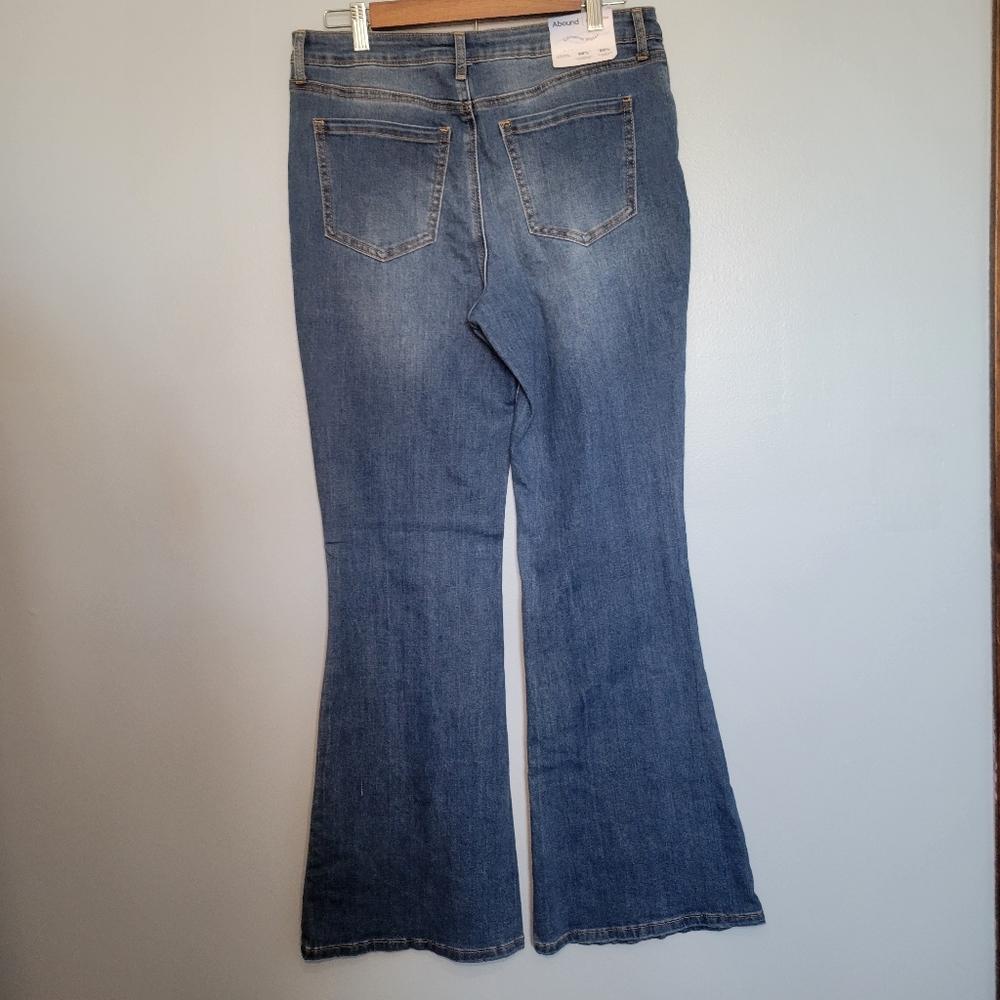 NWT Abound Mid Rise Flare Jean Med Dark Wash Womens Size 31 - Picture 4 of 14